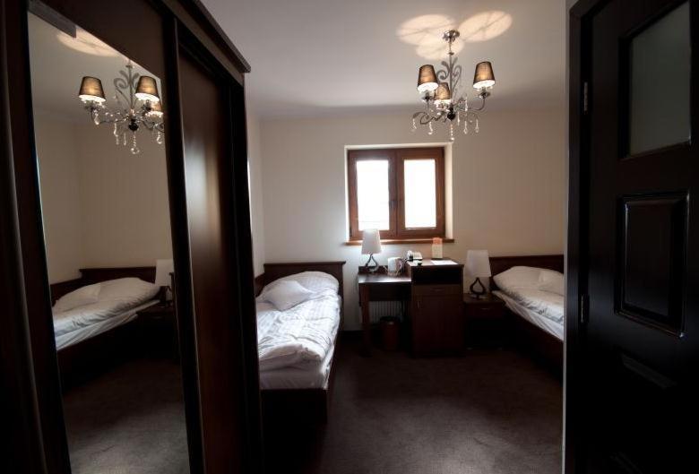 Noclegi Nad Oslawa Zagorz Habitación foto